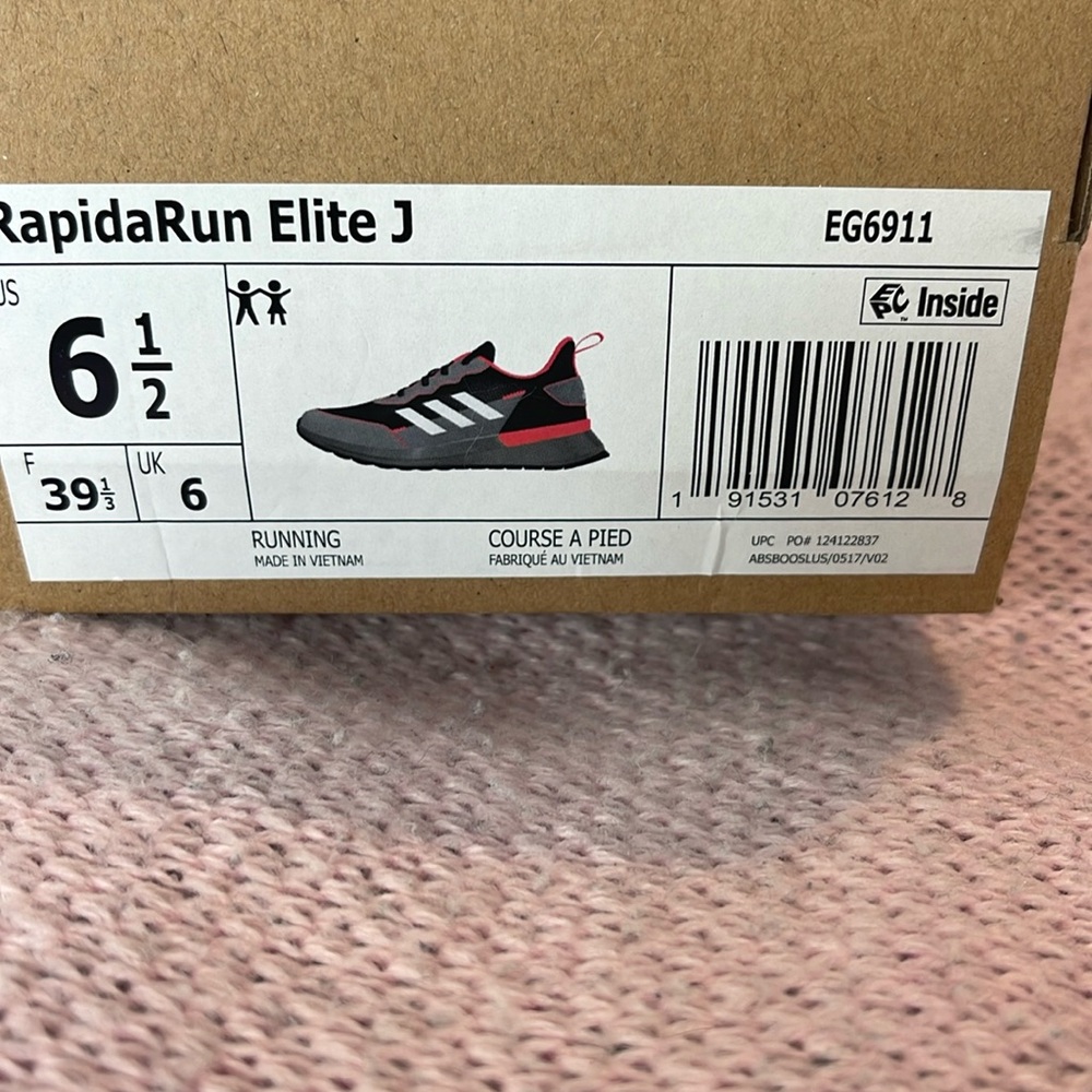Adidas Size 6.5 boys brand new in box Rapida Run Elite 3